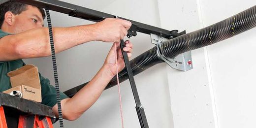How to Tell if You Need Garage Door Opener Repair