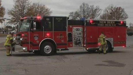 Car fire disrupts business at popular coffee shop