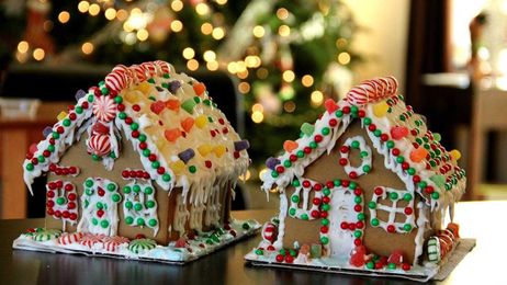 3 quick tips from Clasen's on constructing a gingerbread house