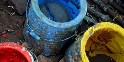 How to Dispose of Paint Correctly