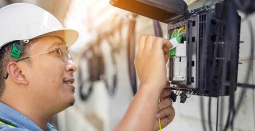 What Does a Fiber Optics Technician Do?