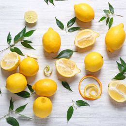 The Natural Ingredient Experts Swear By To Brighten Skin: Citric Acid