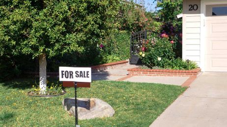 6 Reasons to Downsize Your Home in Retirement, Plus Tips for Doing it Right