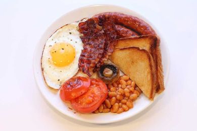 Steps to prepare a healthy English breakfast for brunch