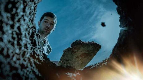 Farmer Digs Up 4,500-Year-Old Sculpture