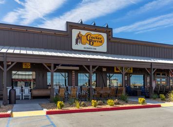 9 Secrets Cracker Barrel Doesn’t Want You to Know — Eat This Not That