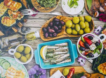 This Eating Habit May Improve Your Mood, New Study Suggests — Eat This Not That