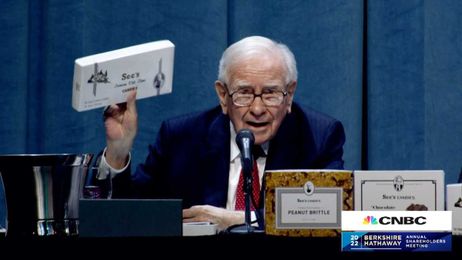 The one short-term trading strategy that even Warren Buffett does