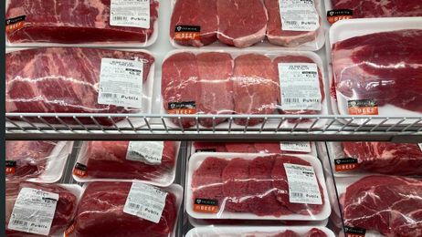 Looking to buy beef that’s been raised without antibiotics? Consider these steps when shopping.