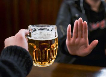 Side Effects of Giving Up Beer, According to Science