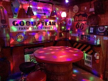 The 8 best LGBTQ+ bars in metro Phoenix