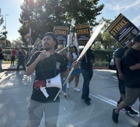 Teamsters Picket Fourth Calif. Warehouse in Expanding Amazon Strike